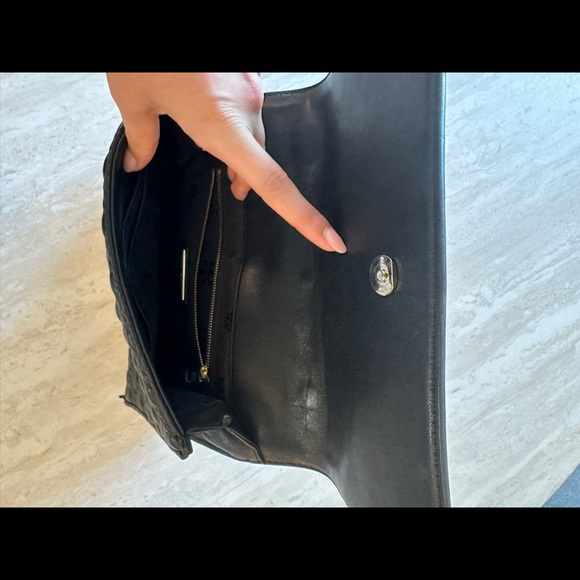 Tory Burch Fleming Convertible Shoulder Bag - Picture 10 of 12